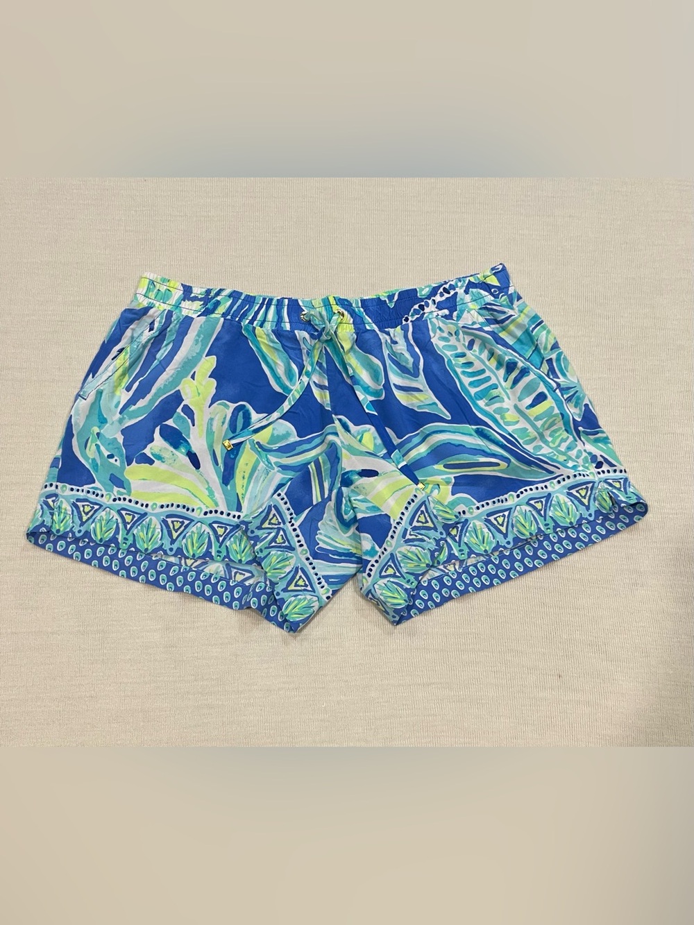 Lilly Pulitzer Katia Pull-On Shorts Beckon Blue Palm Passage Size Large